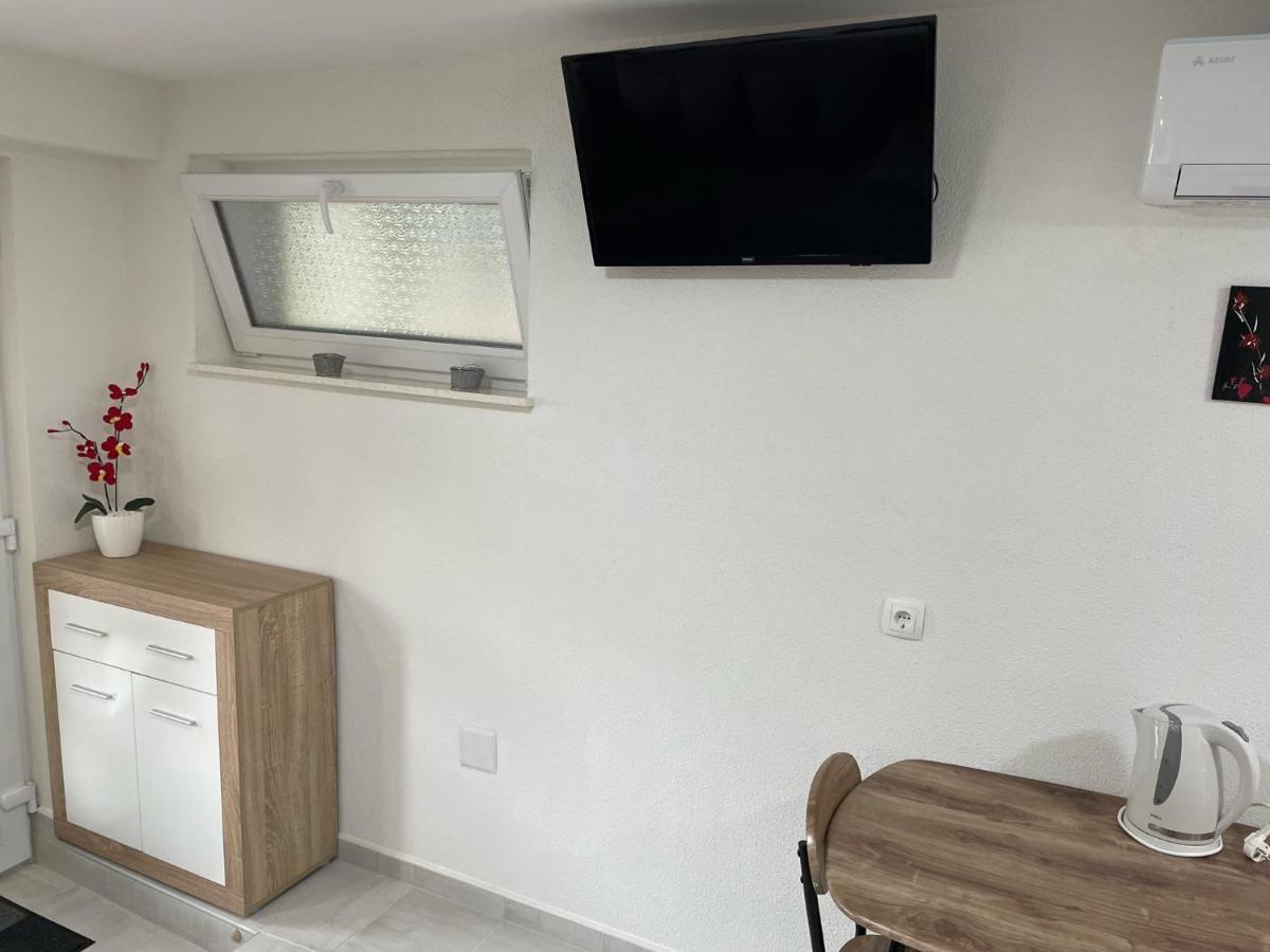 Lory Apartmani Dramalj Exterior foto