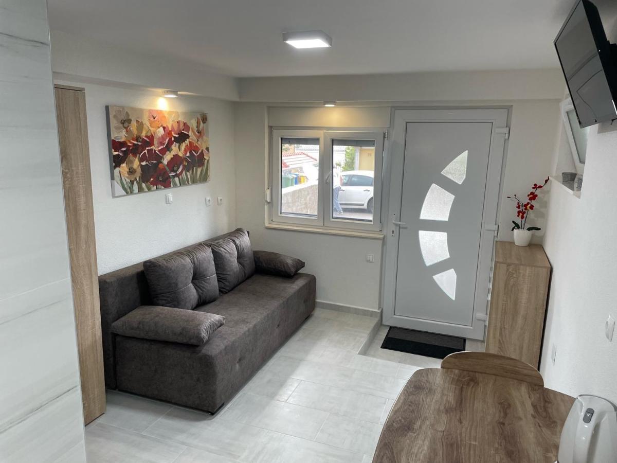 Lory Apartmani Dramalj Exterior foto