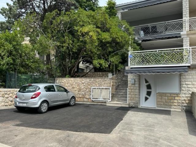 Lory Apartmani Dramalj Exterior foto