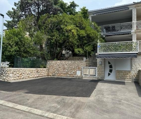 Lory Apartmani Dramalj Exterior foto